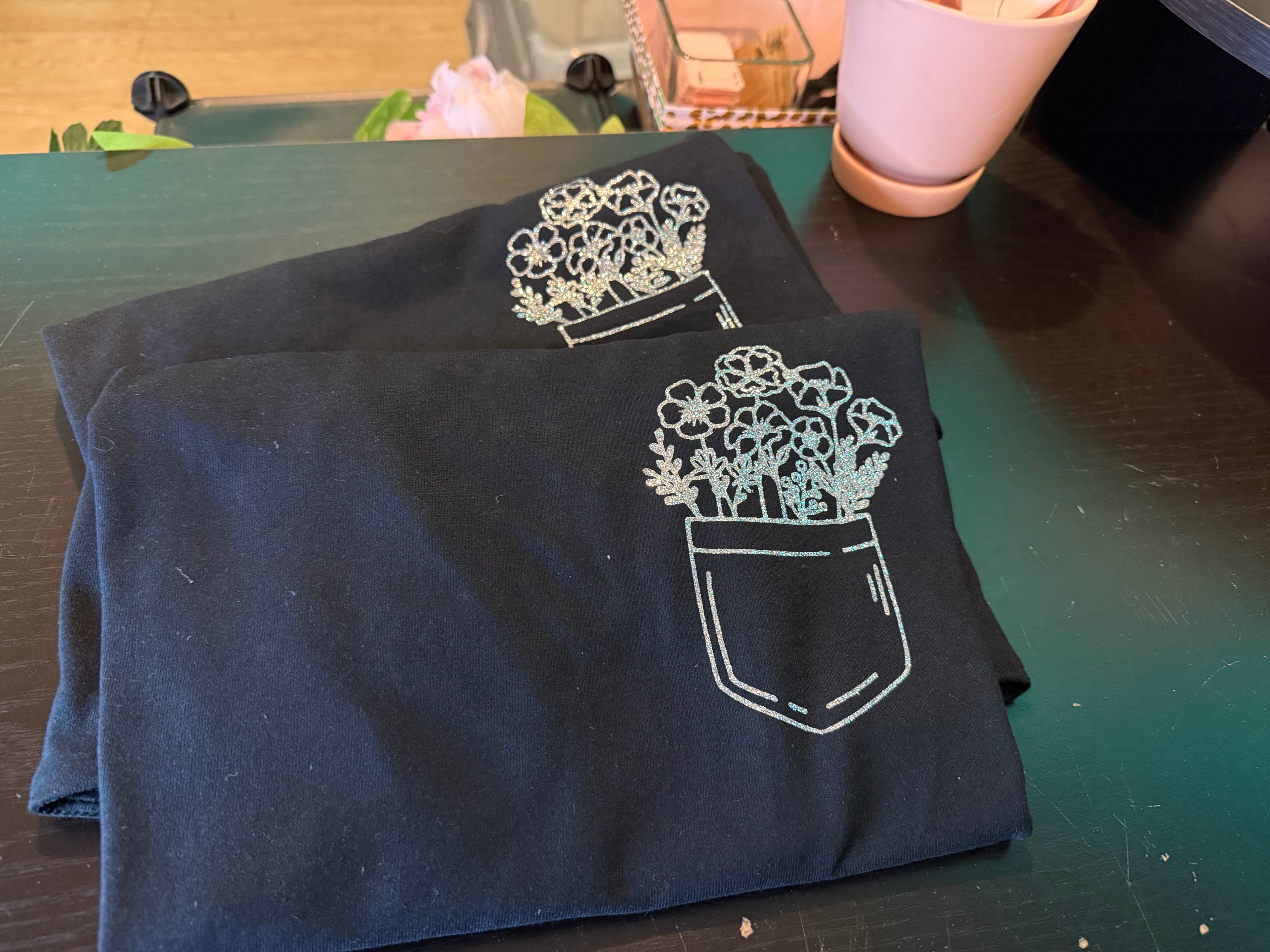 Silver sparkle pocket
